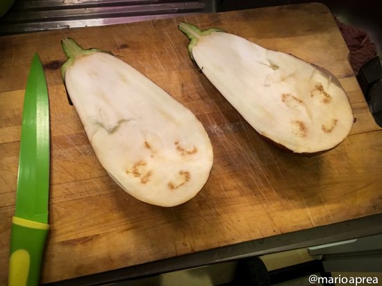 Taglio melanzane