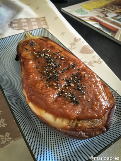 Nasu dengaku (melanzane con miso)