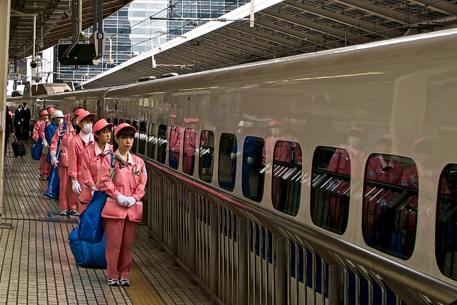 Squadra pulizie shinkansen